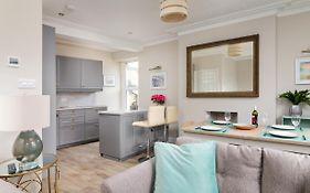 Gorgeous Cottage By Sandy Beach Dog Friendly